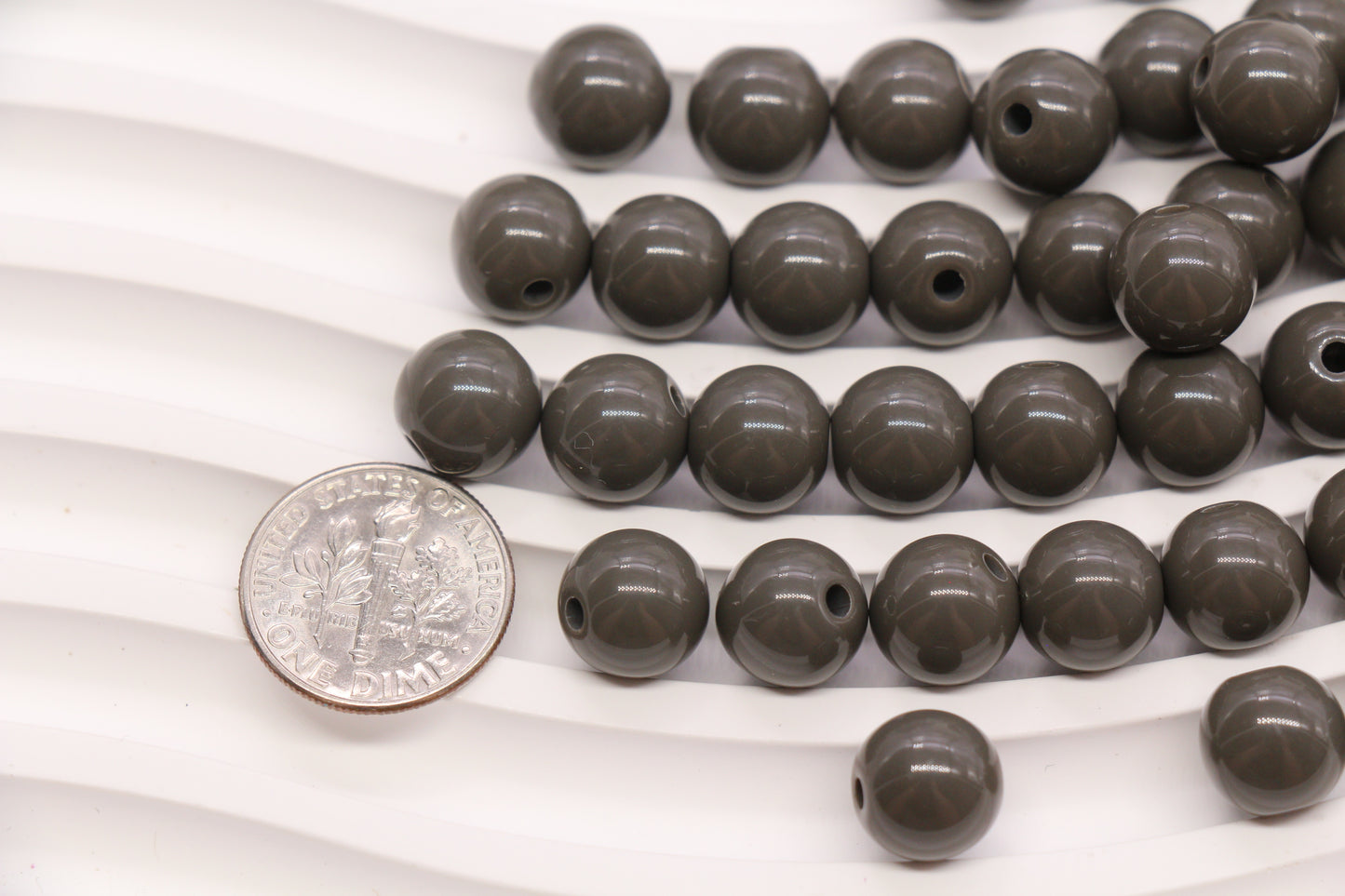 10mm Taupe Gray Acrylic Gumball Beads #3957