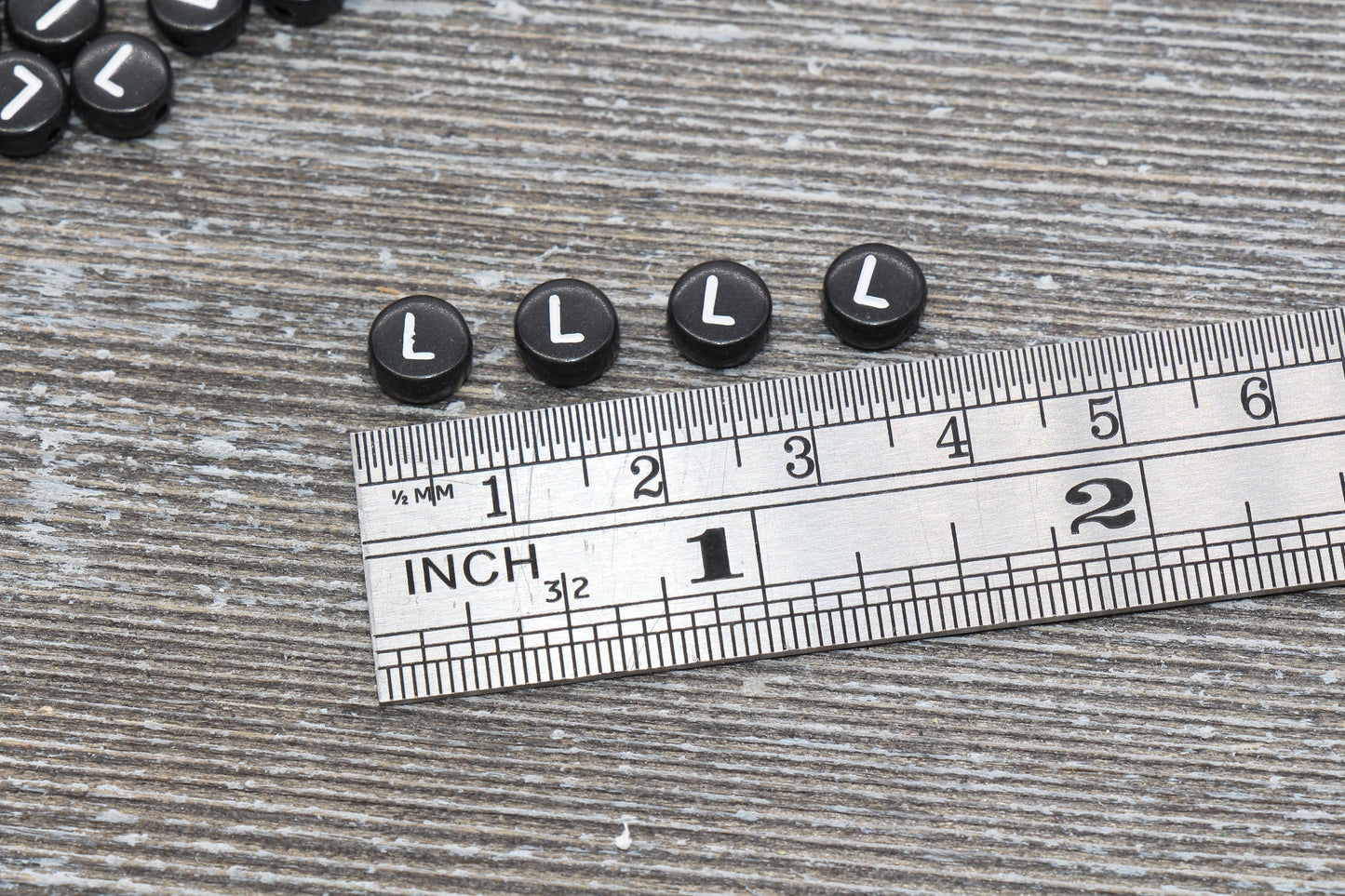 Letter L Alphabet Beads, Black Alphabet Letter Beads, Acrylic Black and White Letters Beads, Round Acrylic Beads, Name Beads, Size 7mm
