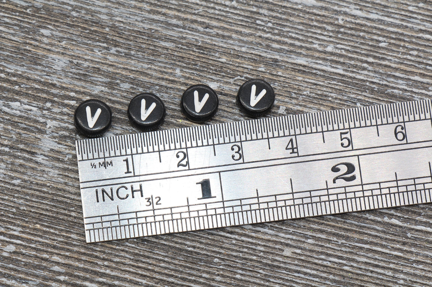 Letter V Alphabet Beads, Black Alphabet Letter Beads, Acrylic Black and White Letters Beads, Round Acrylic Beads, Name Beads, Size 7mm