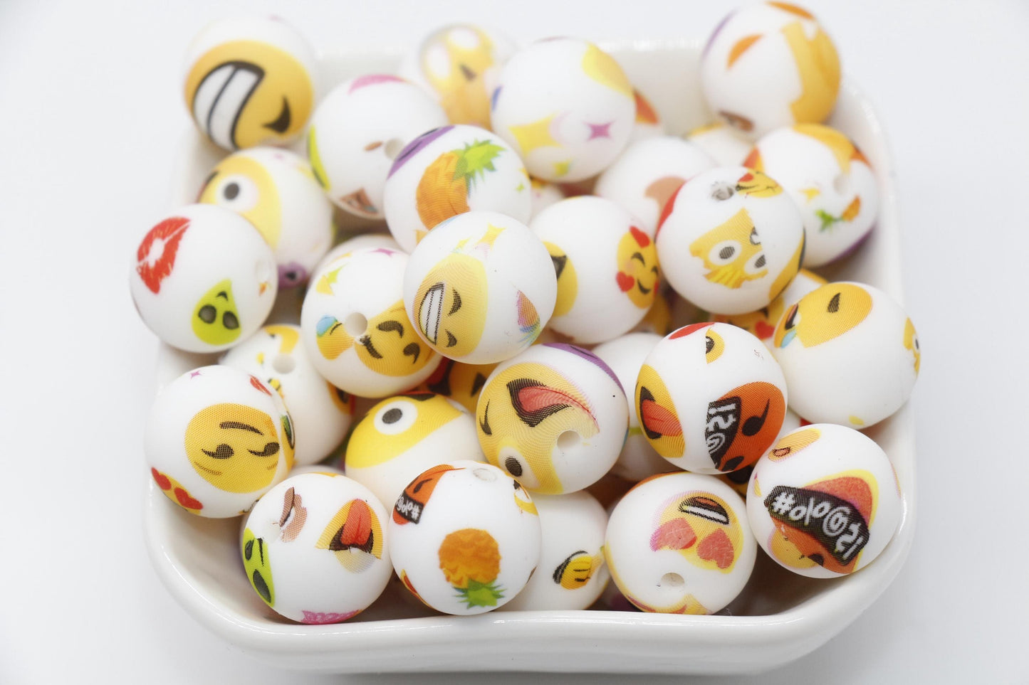 15mm Emoji Printed Beads, Silicone Bubblegum Beads, Beads for Pens, Beads for Bracelets #S244