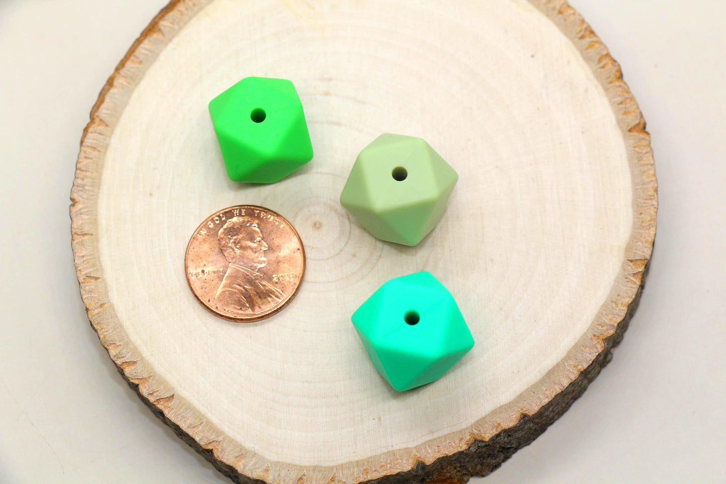 14mm Green Hexagon Silicone Beads, Geometric Beads for DIY Jewelry Making, Soft Silicone Beads for Bracelets, Keychains, Bulk Bead Supplies