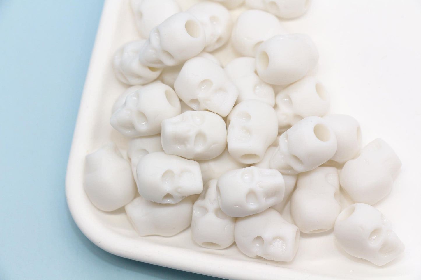 Black and White Skull Beads, Spooky Skull Head Beads for Bracelets & Crafts, Halloween Jewelry Supplies