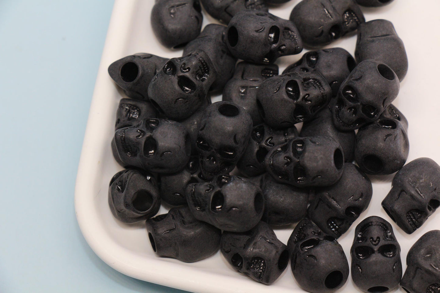 Black and White Skull Beads, Spooky Skull Head Beads for Bracelets & Crafts, Halloween Jewelry Supplies