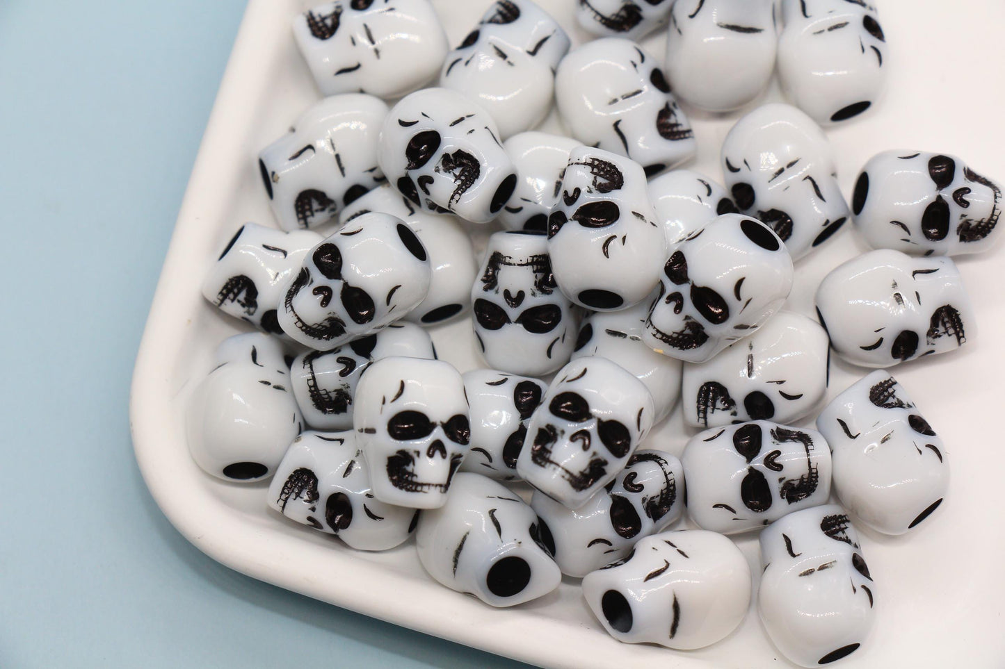Black and White Skull Beads, Spooky Skull Head Beads for Bracelets & Crafts, Halloween Jewelry Supplies