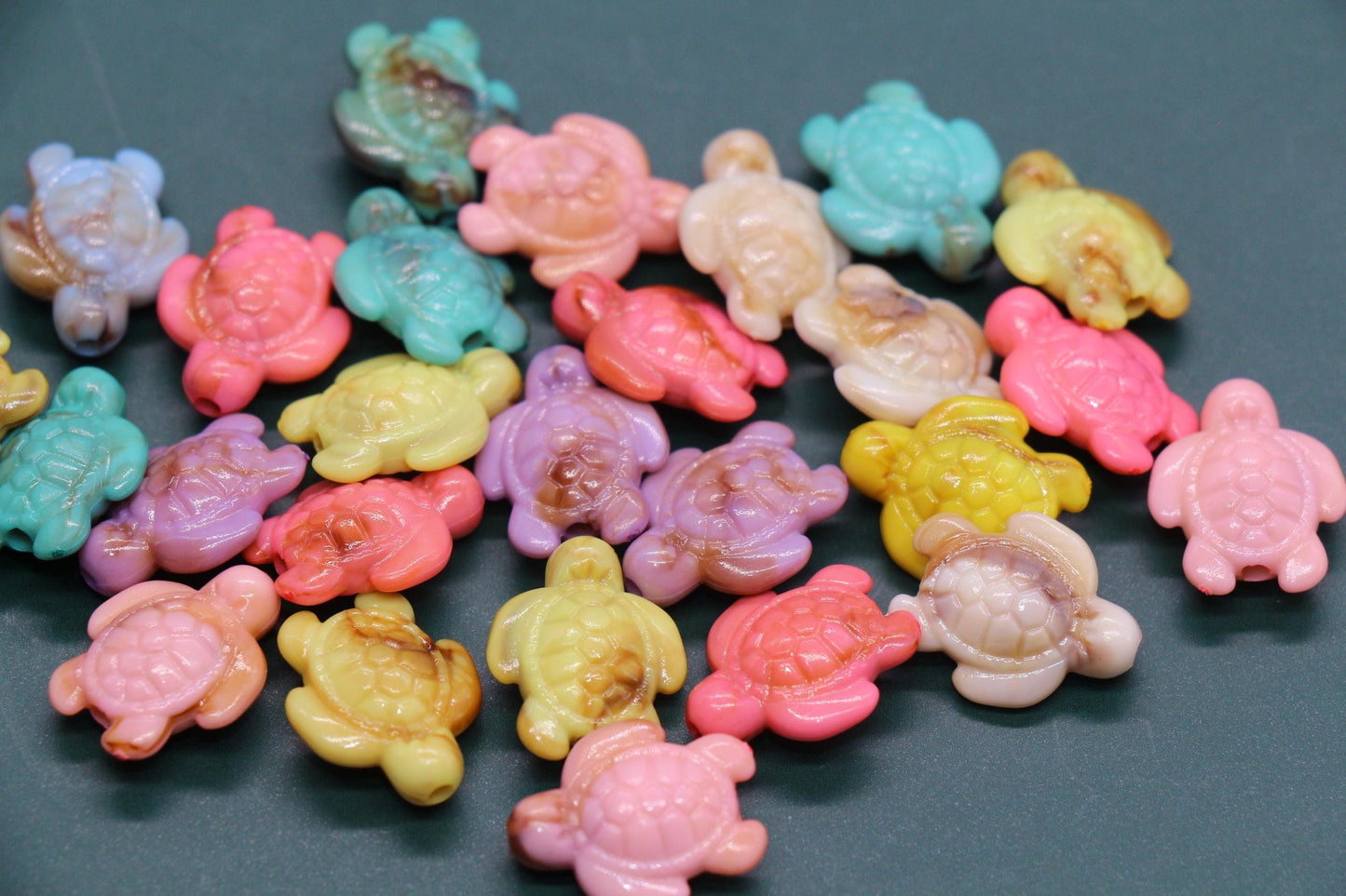 Marbled Turtle Acrylic Beads, 14mm Sea Turtle Beads for Jewelry Making, Ocean-Inspired Craft Supplies, Tropical Keychains