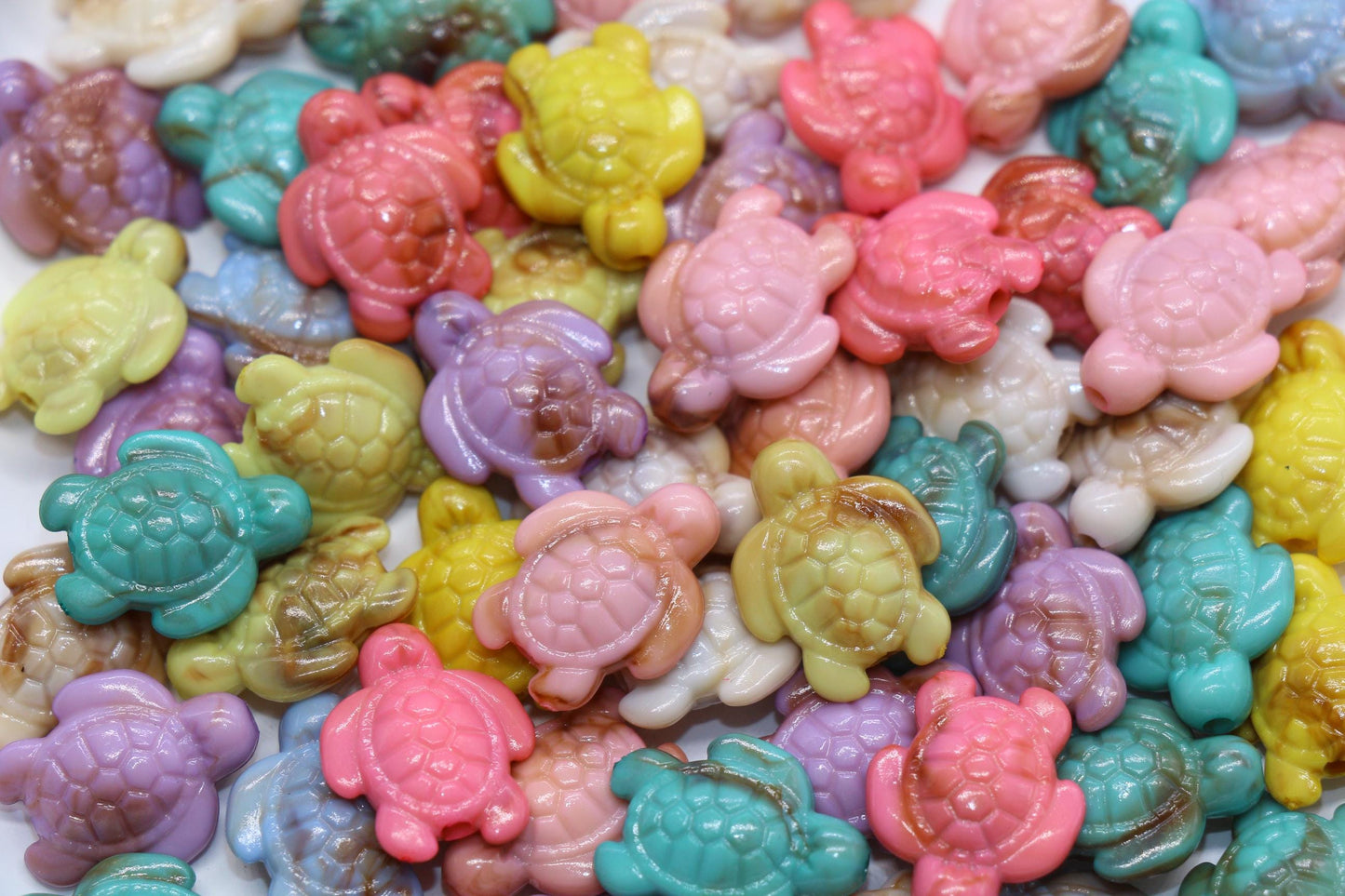 Marbled Turtle Acrylic Beads, 14mm Sea Turtle Beads for Jewelry Making, Ocean-Inspired Craft Supplies, Tropical Keychains