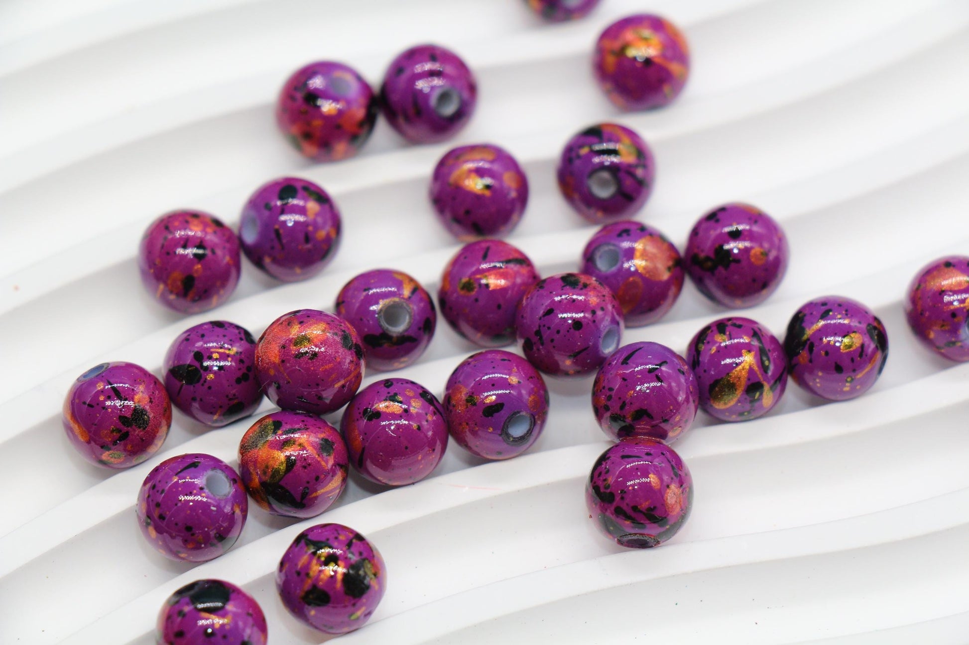 10mm Splatter Painted Acrylic Beads, Round Glossy Beads with Gold and Black Speckle for Jewelry Making, DIY Crafts