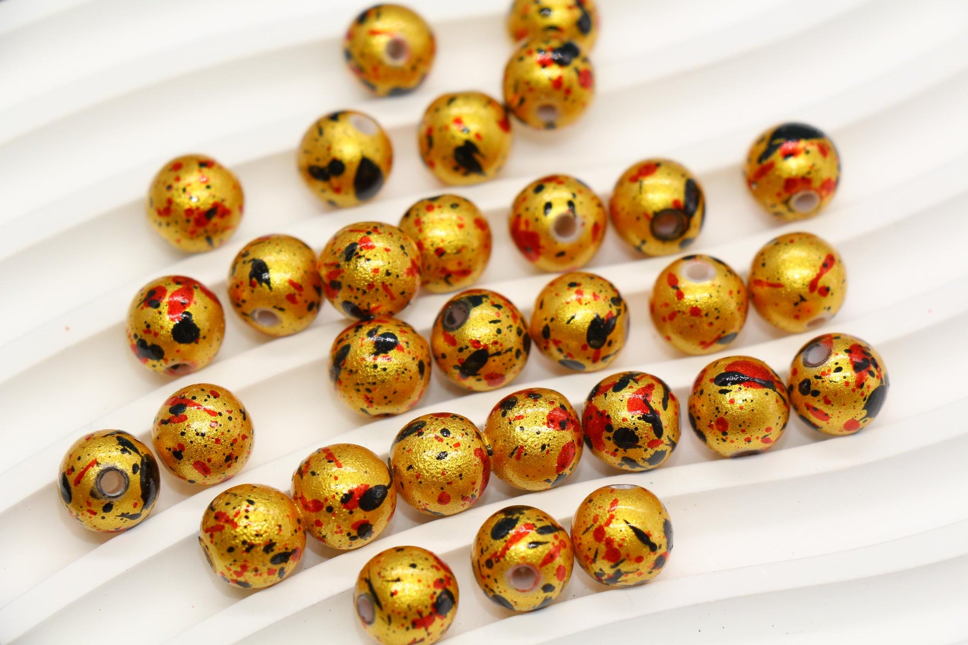 10mm Splatter Painted Acrylic Beads, Round Glossy Beads with Gold and Black Speckle for Jewelry Making, DIY Crafts