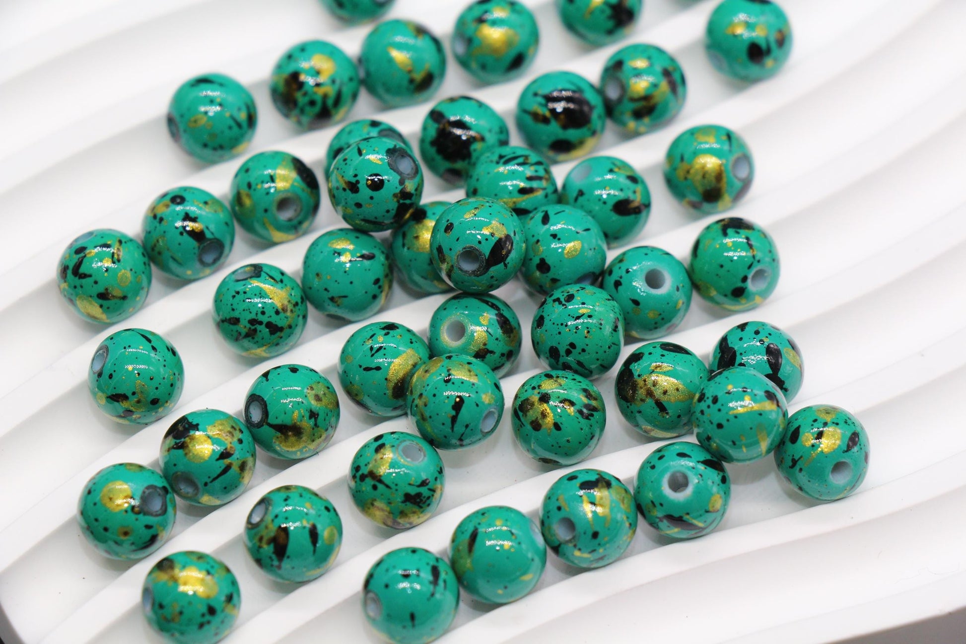 10mm Splatter Painted Acrylic Beads, Round Glossy Beads with Gold and Black Speckle for Jewelry Making, DIY Crafts