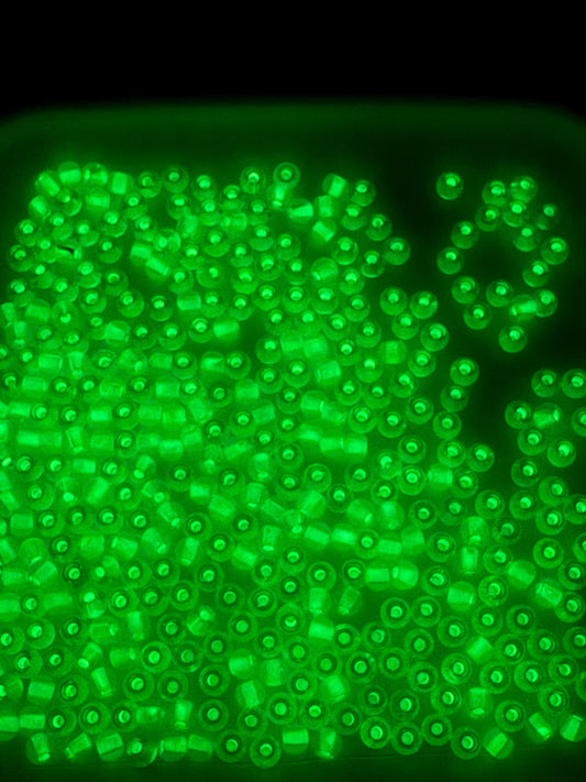 4mm Glow in the dark Glass Beads, Transparent Green Lined Beads #2302