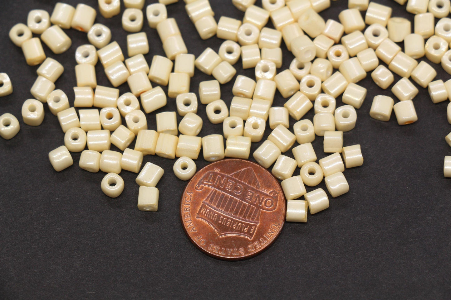 4mm Pastel Yellow Cube Glass Beads, Glossy Square Seed Beads for Bracelet Jewelry Making #1254