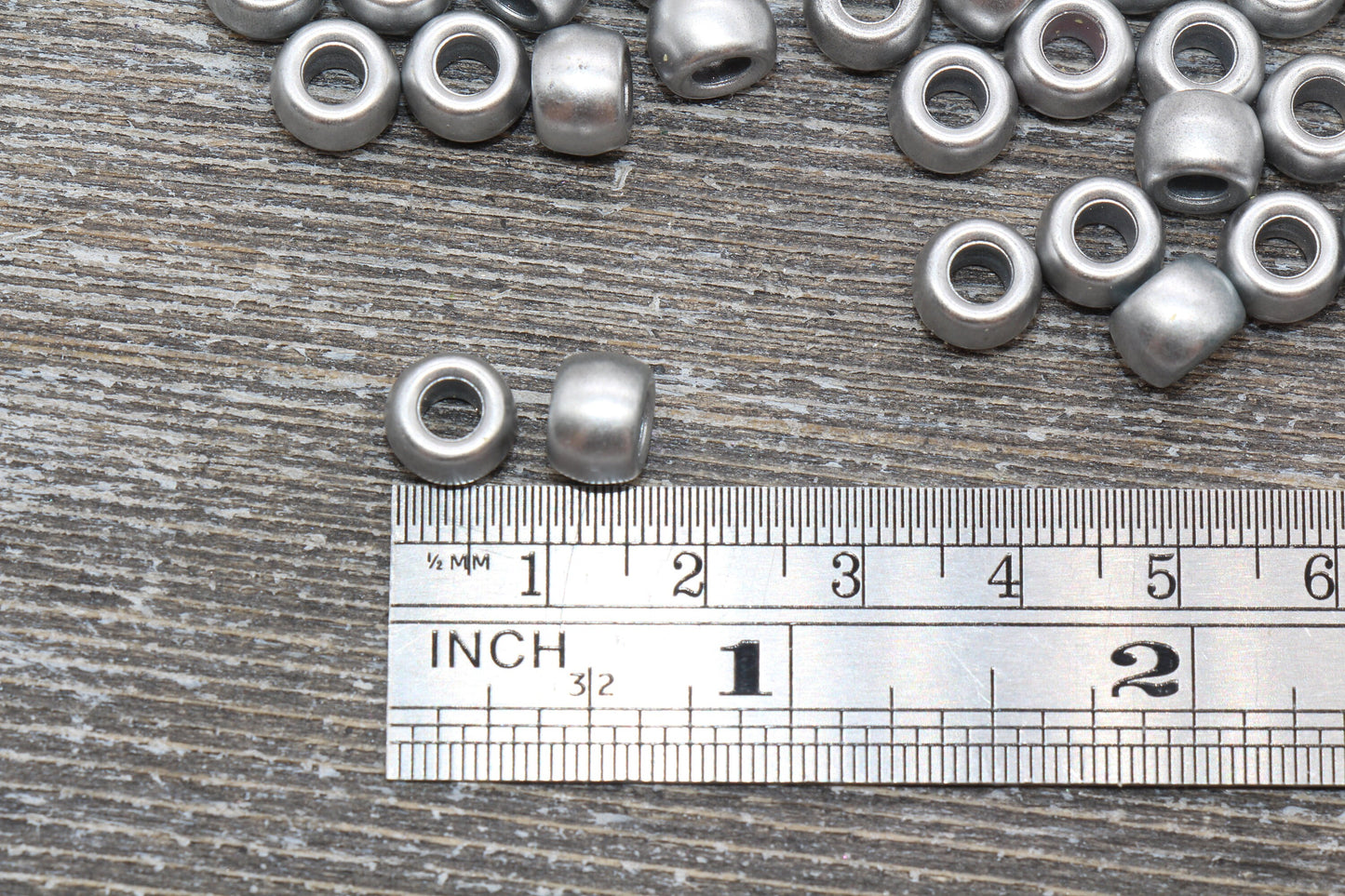 Matte Silver Pony Beads, Acrylic Loose Gold Beads, Plastic Bubblegum Beads, Chunky Beads, Spacer Beads #970
