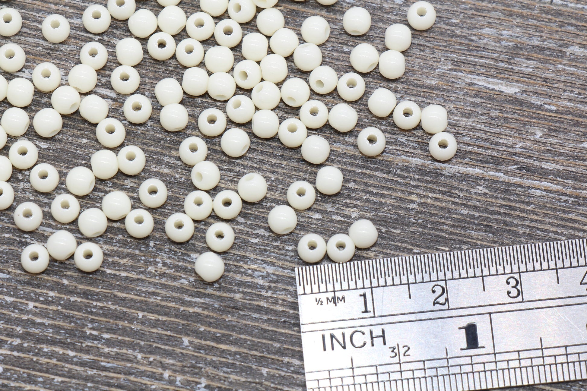 4mm Off White Round Beads, Acrylic Gumball Beads, Off White Round Spacer Beads, Bubblegum Beads, Plastic Round Smooth Bead #236
