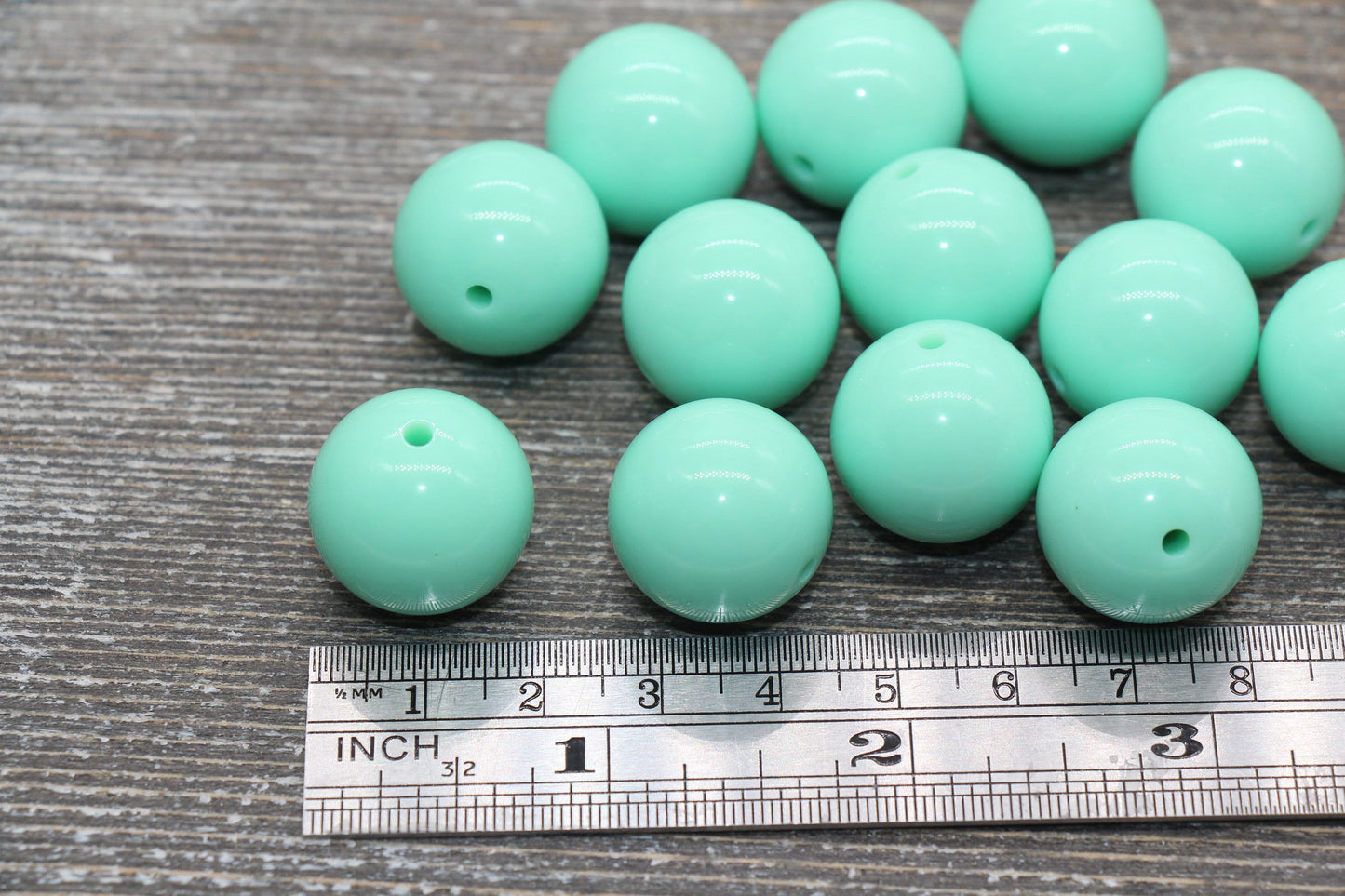 20mm Mint Green Gumball Beads, Round Acrylic Loose Beads, Solid Bubblegum Beads, Chunky Beads, Smooth Round Plastic Beads #1658