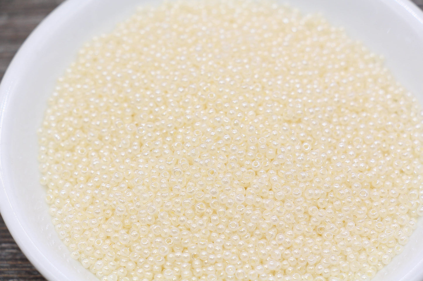 Light yellow 2 mm (12/0) glossy glass seed beads mix, rocaille rounds