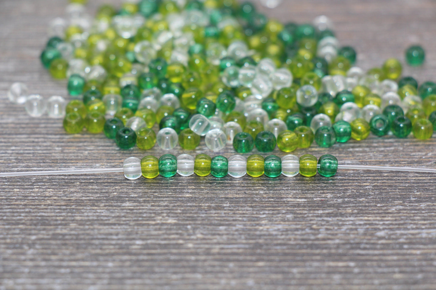 Transparent Glass Seed Beads, 4mm 6/0 Glass Round Seed Beads, Green and White Trans Seed Beads, Rocailles Beads, Beading Supplies #2296