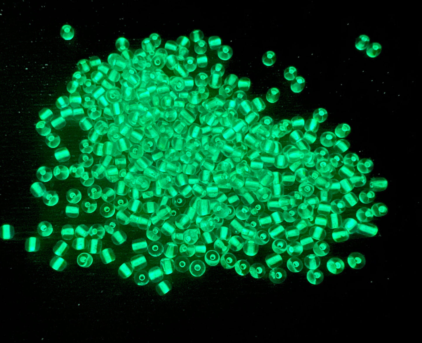 GLOW Glass Beads, 4mm 6/0 Glass Beads, Glow in Dark Transparent Beads with Green Lining Beads, Rocailles Beads, Beading Supplies #2498