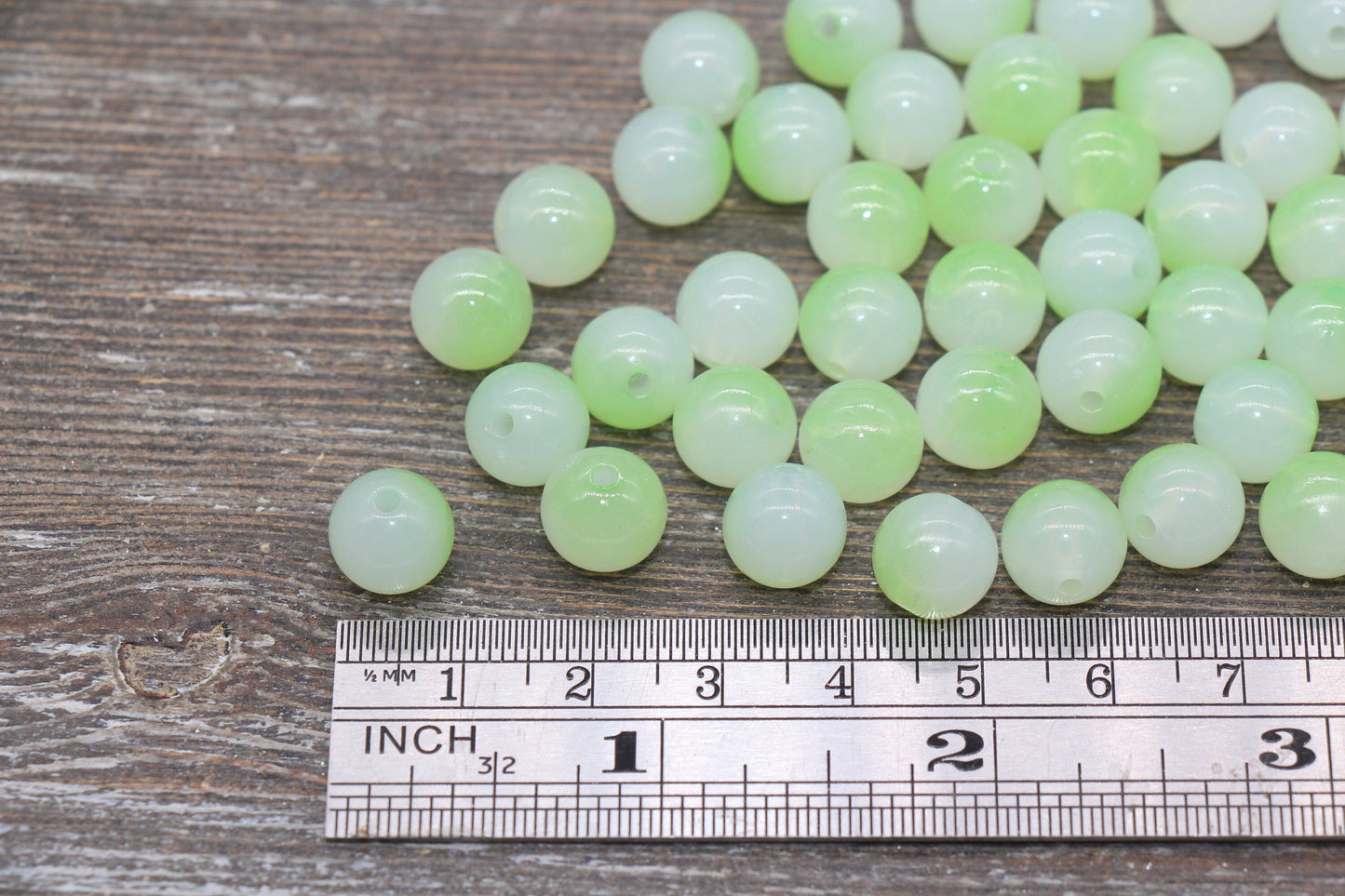 10mm Green Ombre Round Beads, Acrylic Gumball Bead, Green Round Beads, Bubblegum Beads, Plastic Round Bead, Jewelry Beads #2628