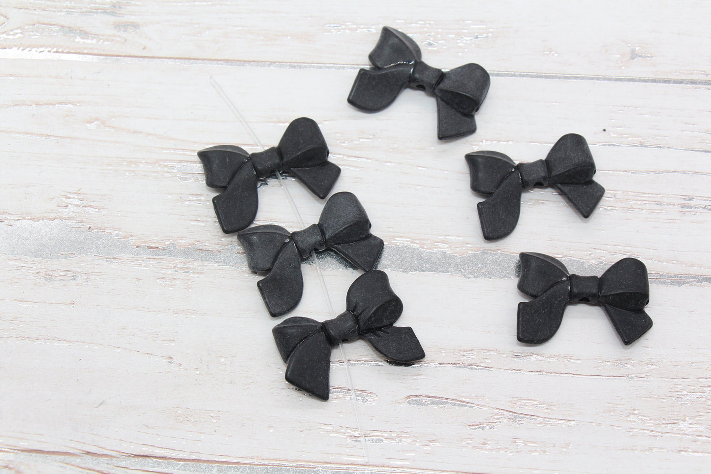 Frosted Black Bow Beads, Matte Acrylic Bow Beads, Vertical Hole Bow Beads, Chunky Bubblegum Beads, Jewelry Beads #2645