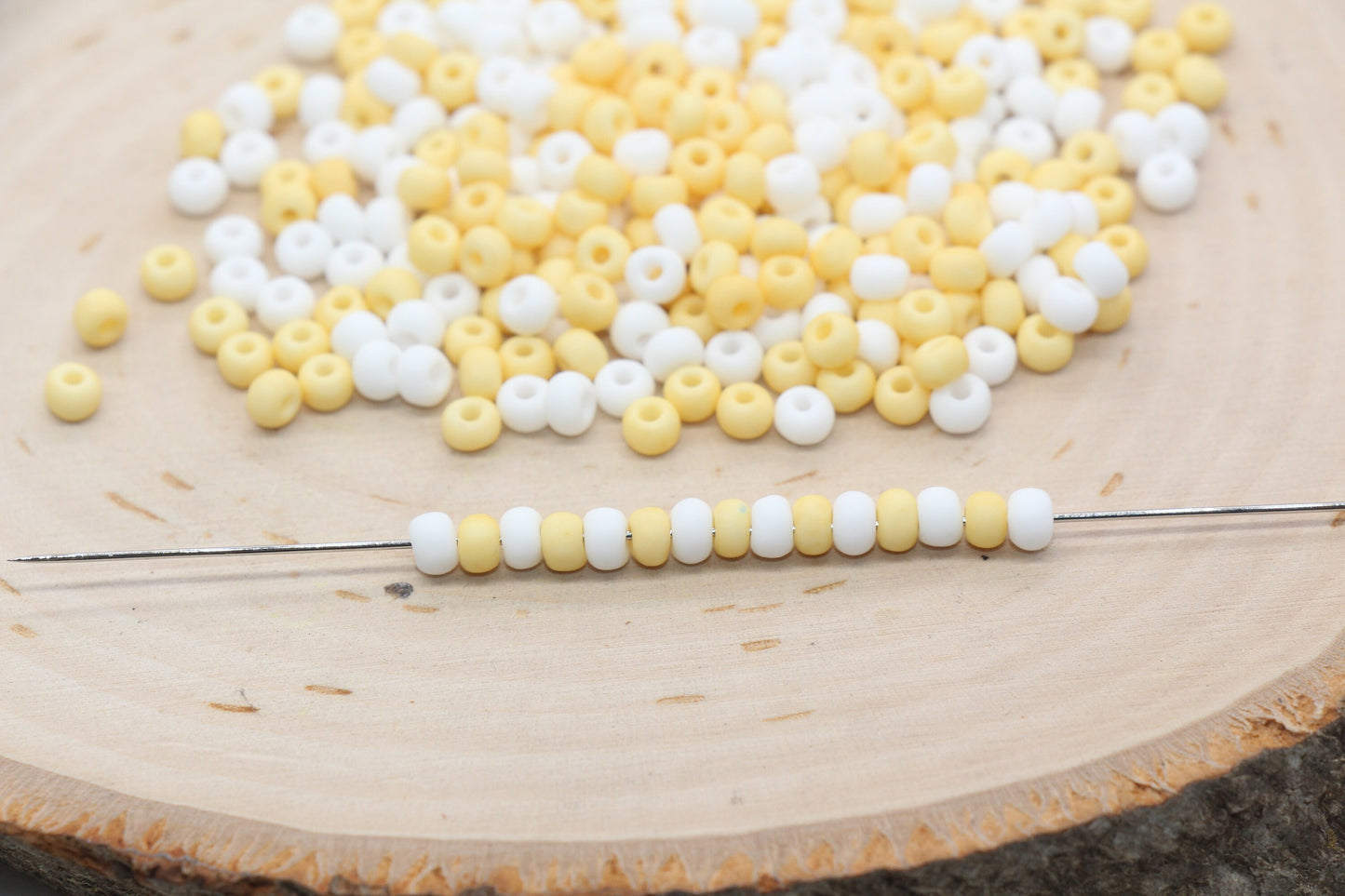 Matte Glass Seed Beads, 4mm 6/0 Glass Round Seed Beads, Yellow and White Mix Seed Beads, Frosted Mix Rocailles Beads, Beading Supplies #1299