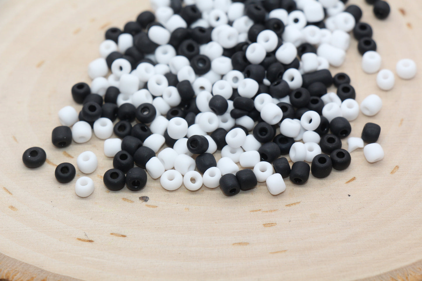 Matte Glass Seed Beads, 4mm 6/0 Glass Round Seed Beads, Black and White Mix Seed Beads, Frosted Mix Rocailles Beads, Beading Supplies #2669