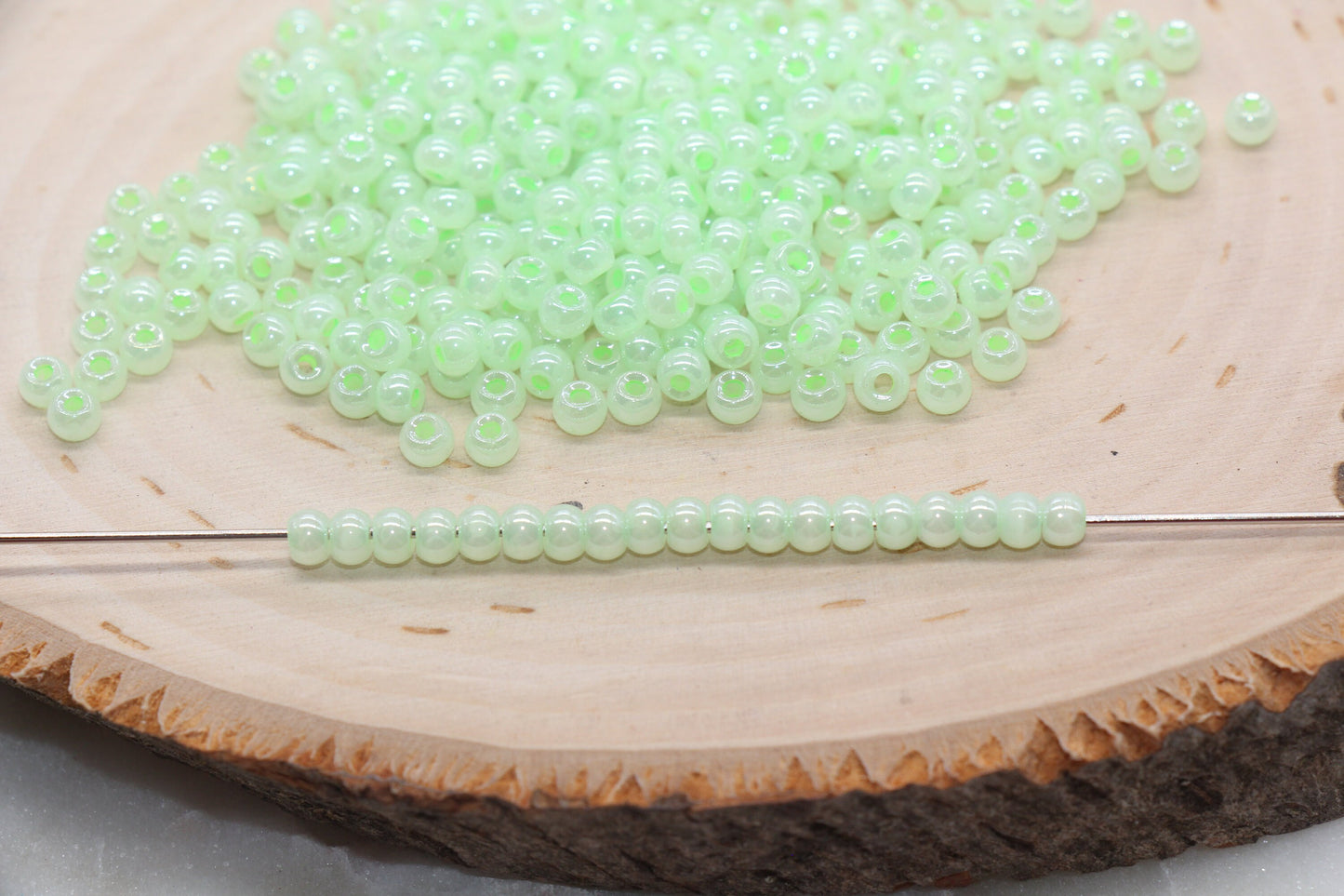 Round Creamy Glass Seed Beads, 4mm 6/0 Glass Round Seed Beads, Creamy Mint Green Seed Beads, Glossy Rocailles Beads, Beading Supplies #2731