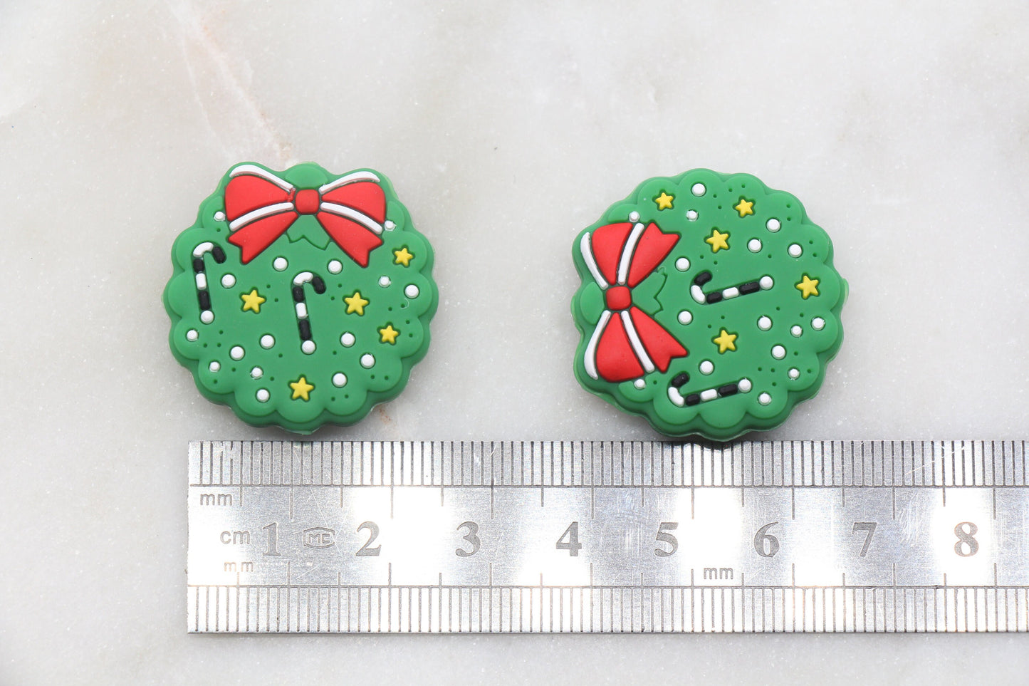 Christmas Wreath Silicone Beads, Green Wreath Silicone Beads, Christmas Chunky Beads, Silicone Loose Beads, Christmas Focal Beads #378