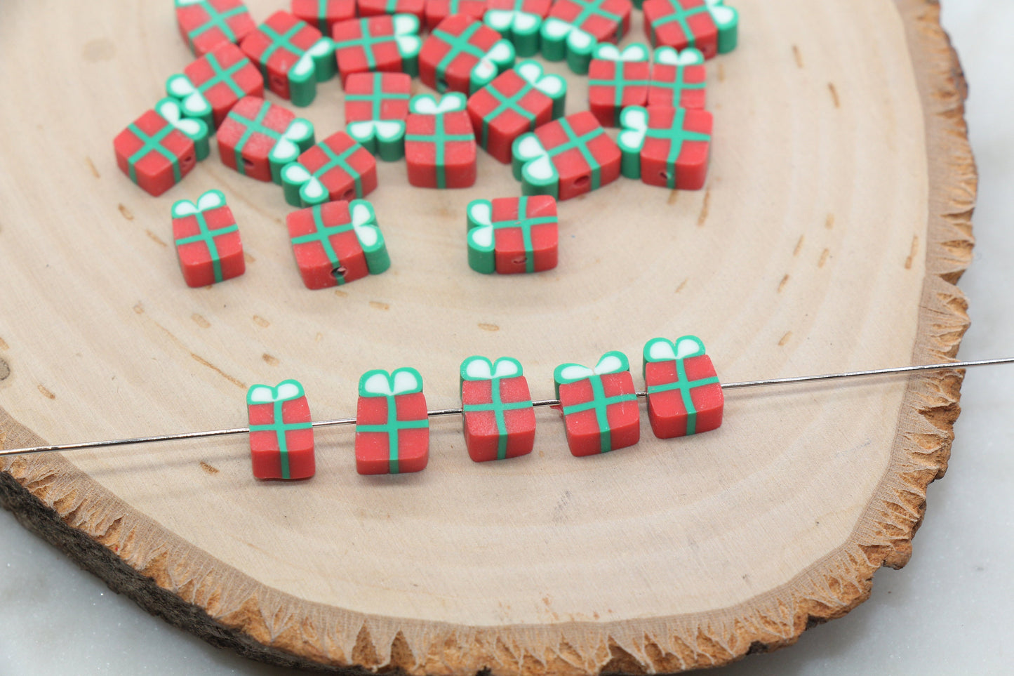Red Gift Polymer Clay Beads, Christmas Themed Beads, Kawaii Gift Box Clay Beads, Jewelry Beads, Bead for Bracelet #391