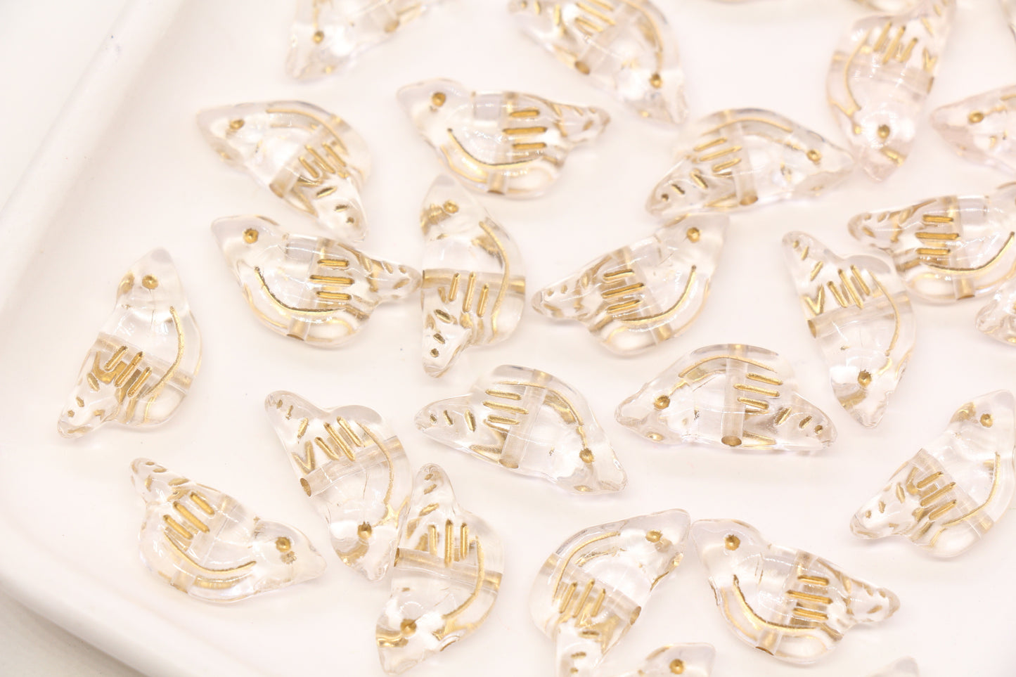 20 x 10mm Retro Acrylic Bird Spacer Beads