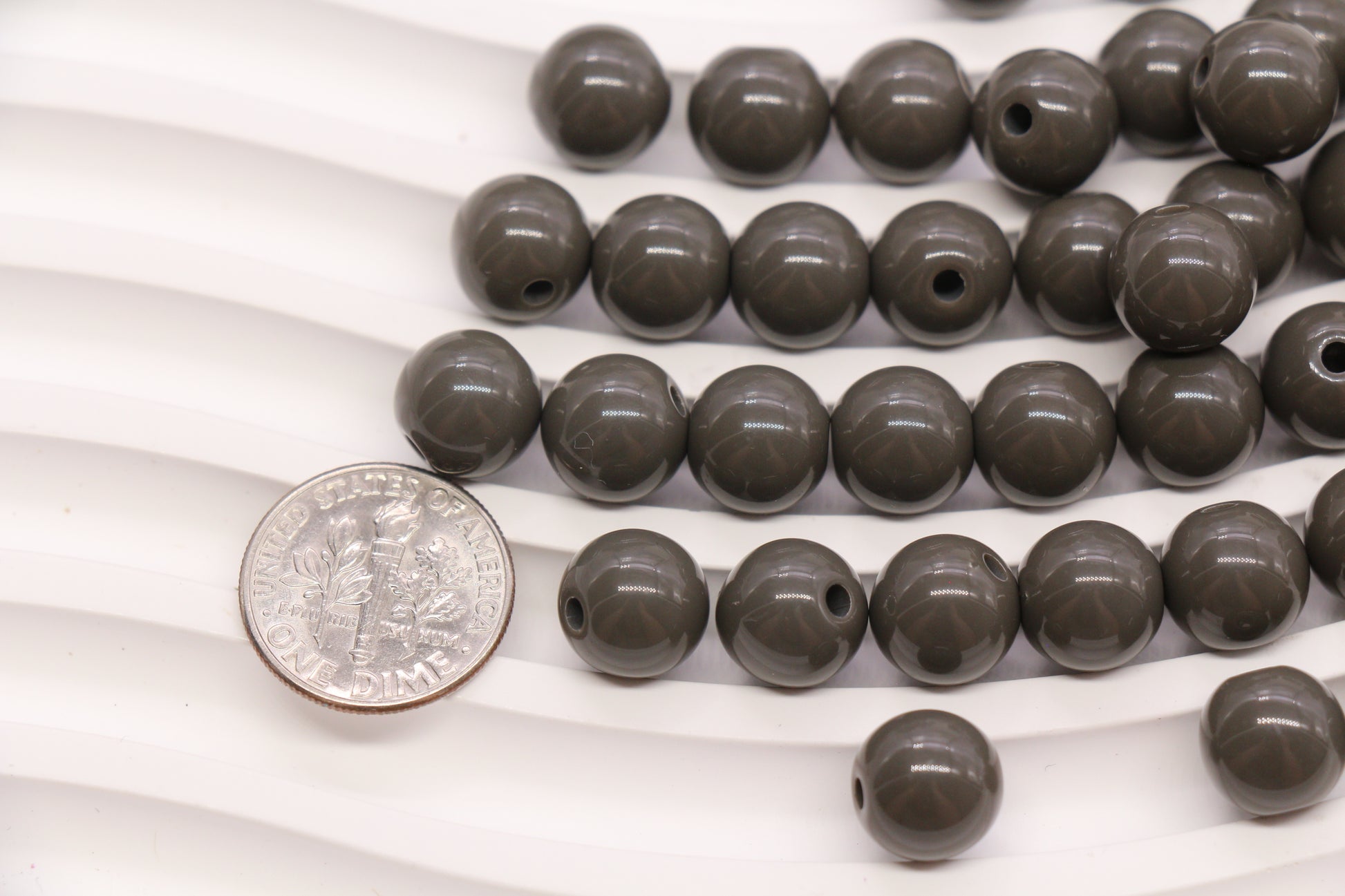 10mm Taupe Gray Acrylic Gumball Beads #3957