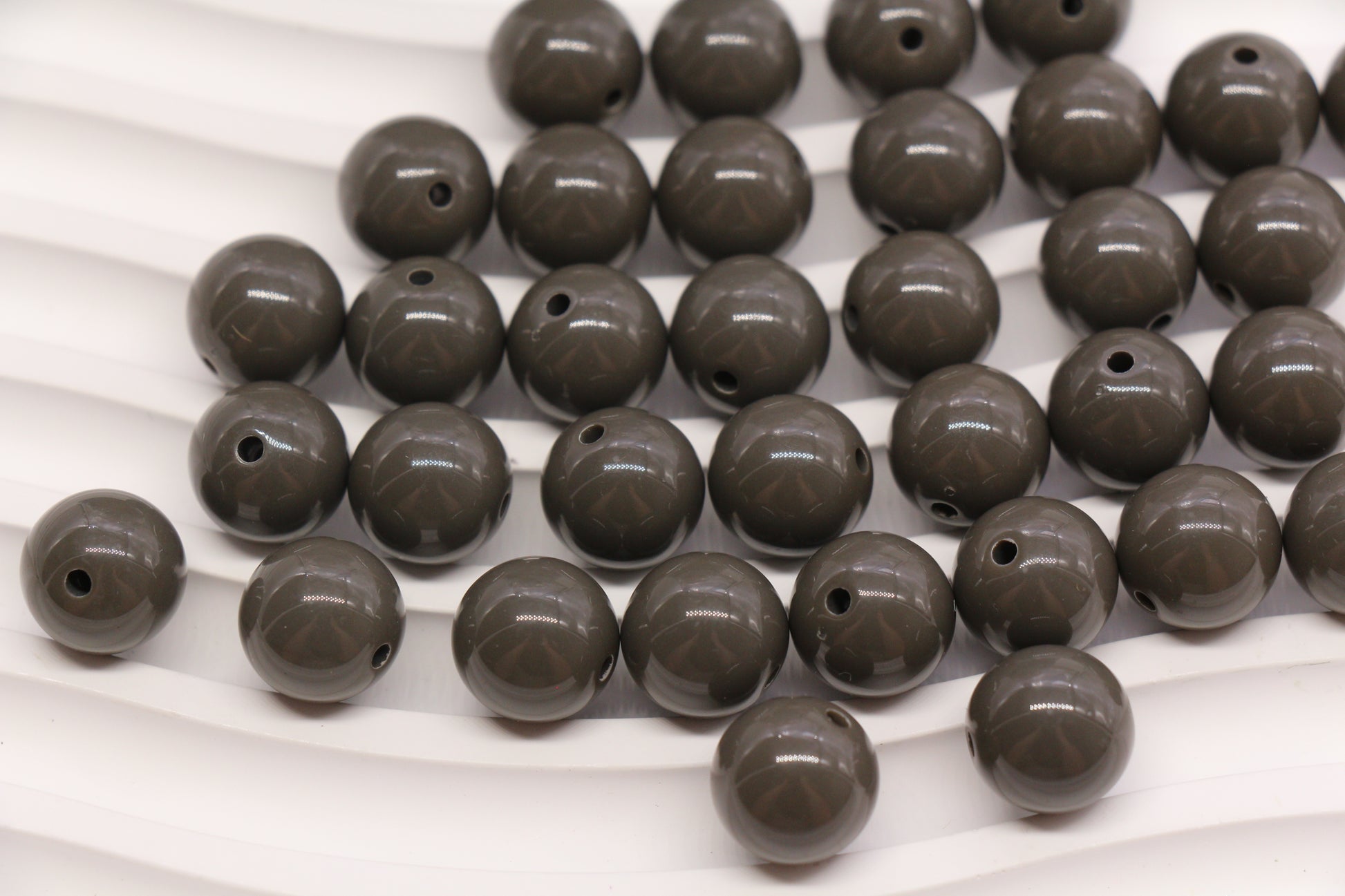 12mm Taupe Gray Acrylic Gumball Beads #3956