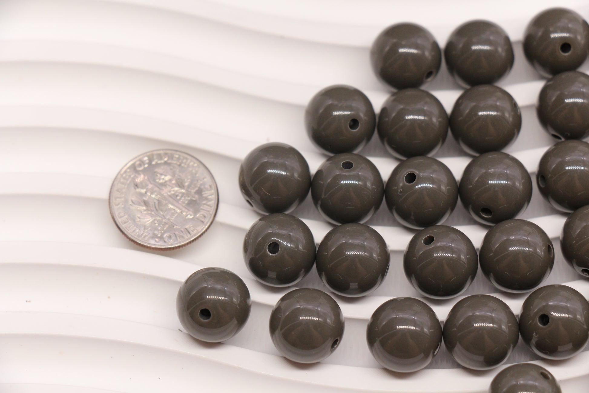12mm Taupe Gray Acrylic Gumball Beads #3956