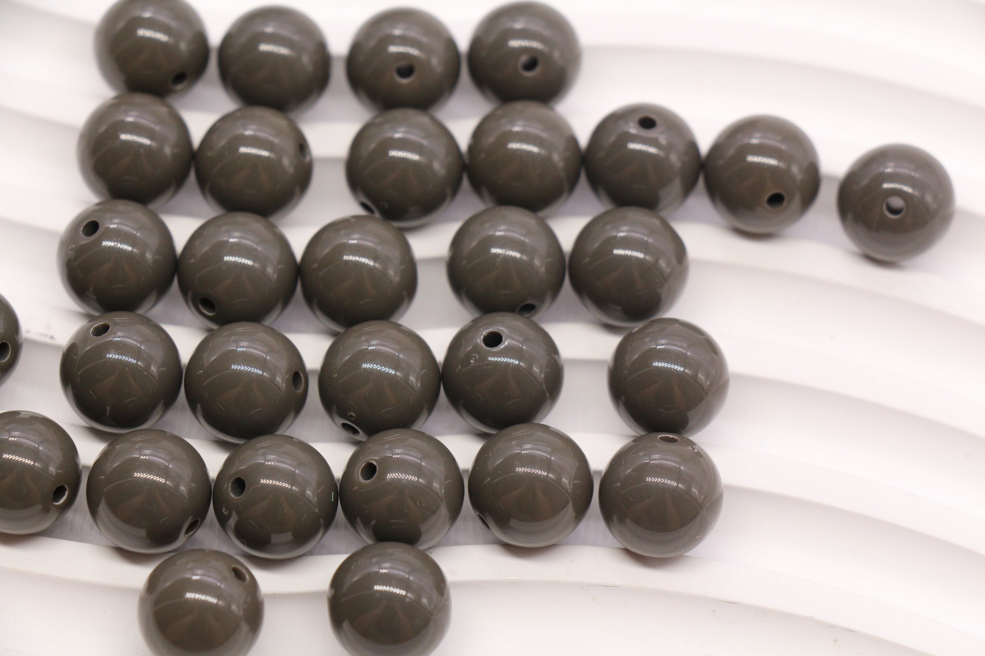 12mm Taupe Gray Acrylic Gumball Beads #3956