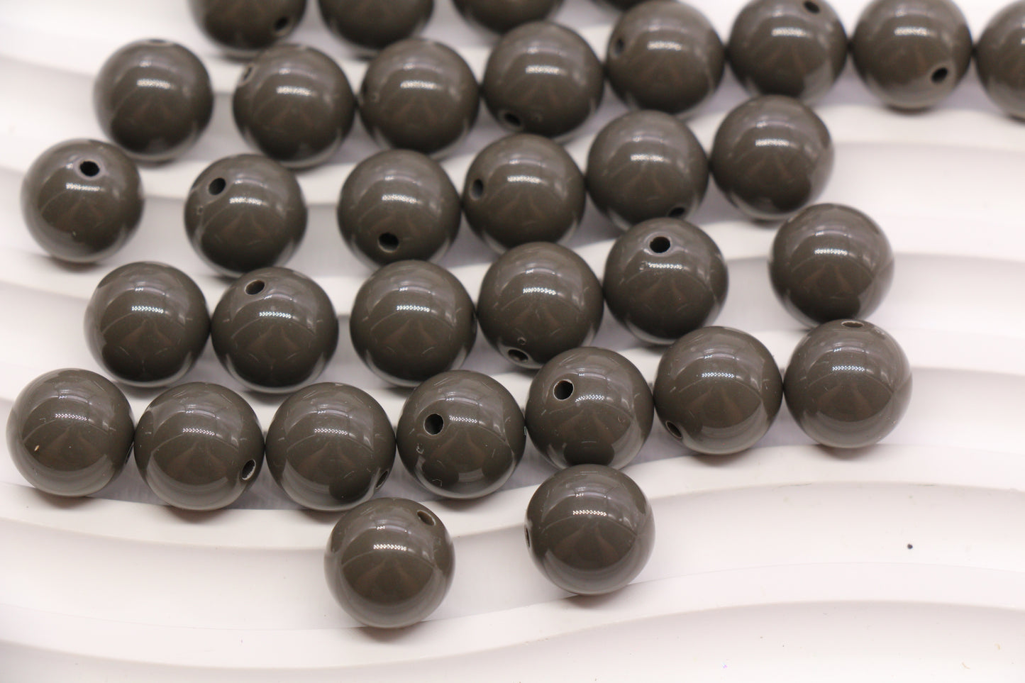 12mm Taupe Gray Acrylic Gumball Beads #3956