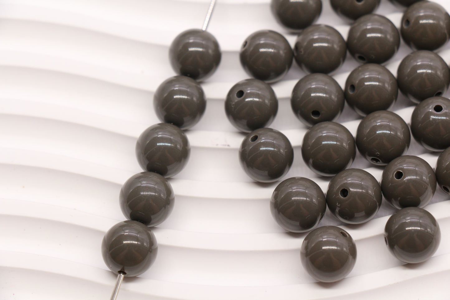 12mm Taupe Gray Acrylic Gumball Beads #3956