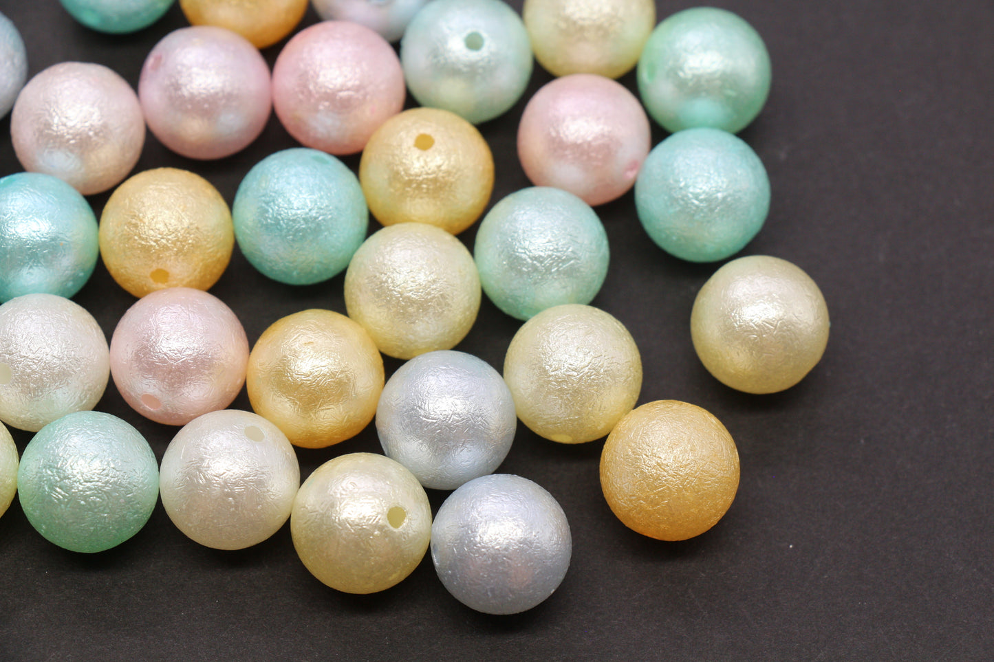 16mm Pearlized Acrylic Wrinkle Beads Mix #3972