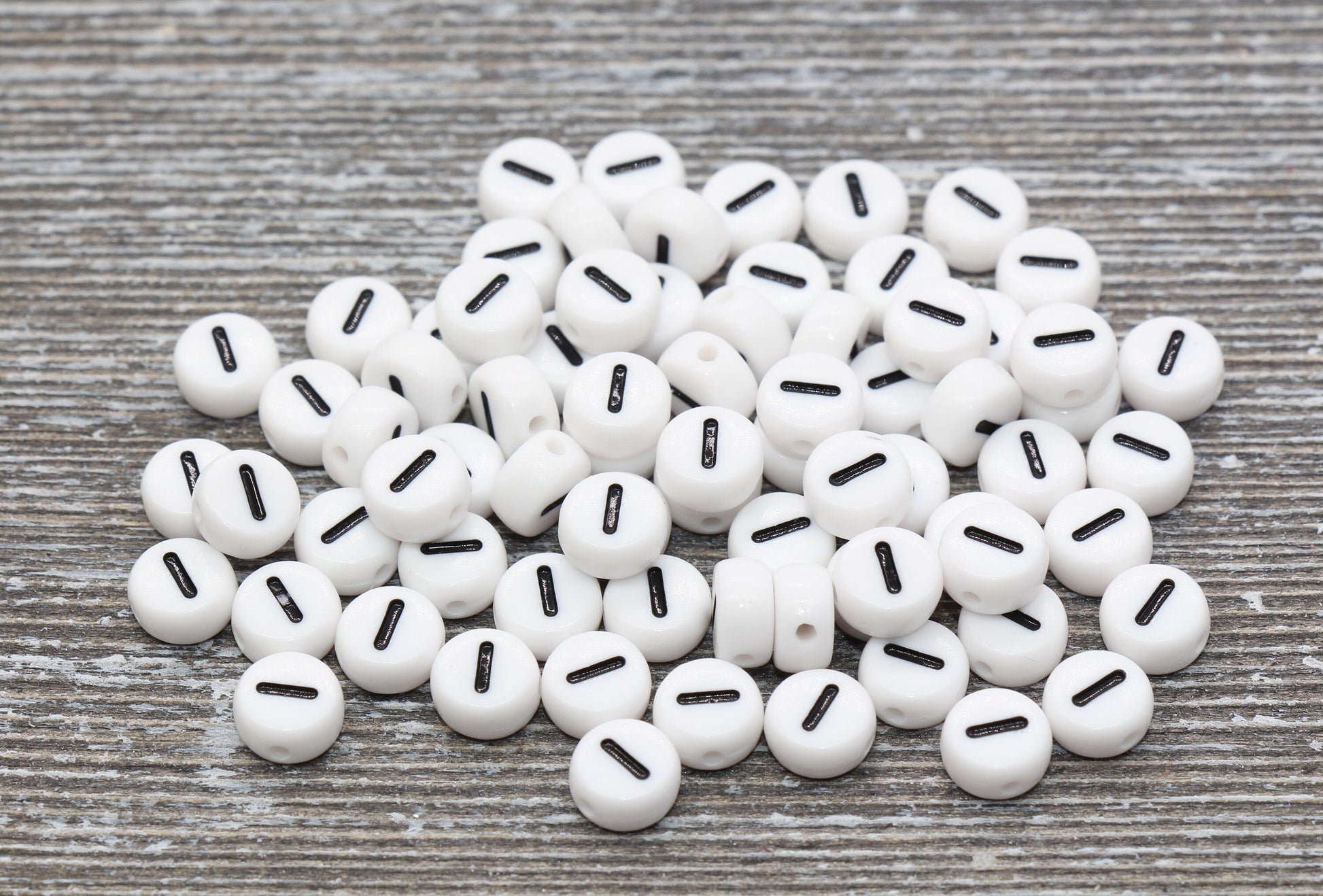 Letter I Alphabet Beads, White Alphabet Letter Beads, Acrylic White and Black Letters Beads, Round Acrylic Beads, Name Beads, Size 7mm