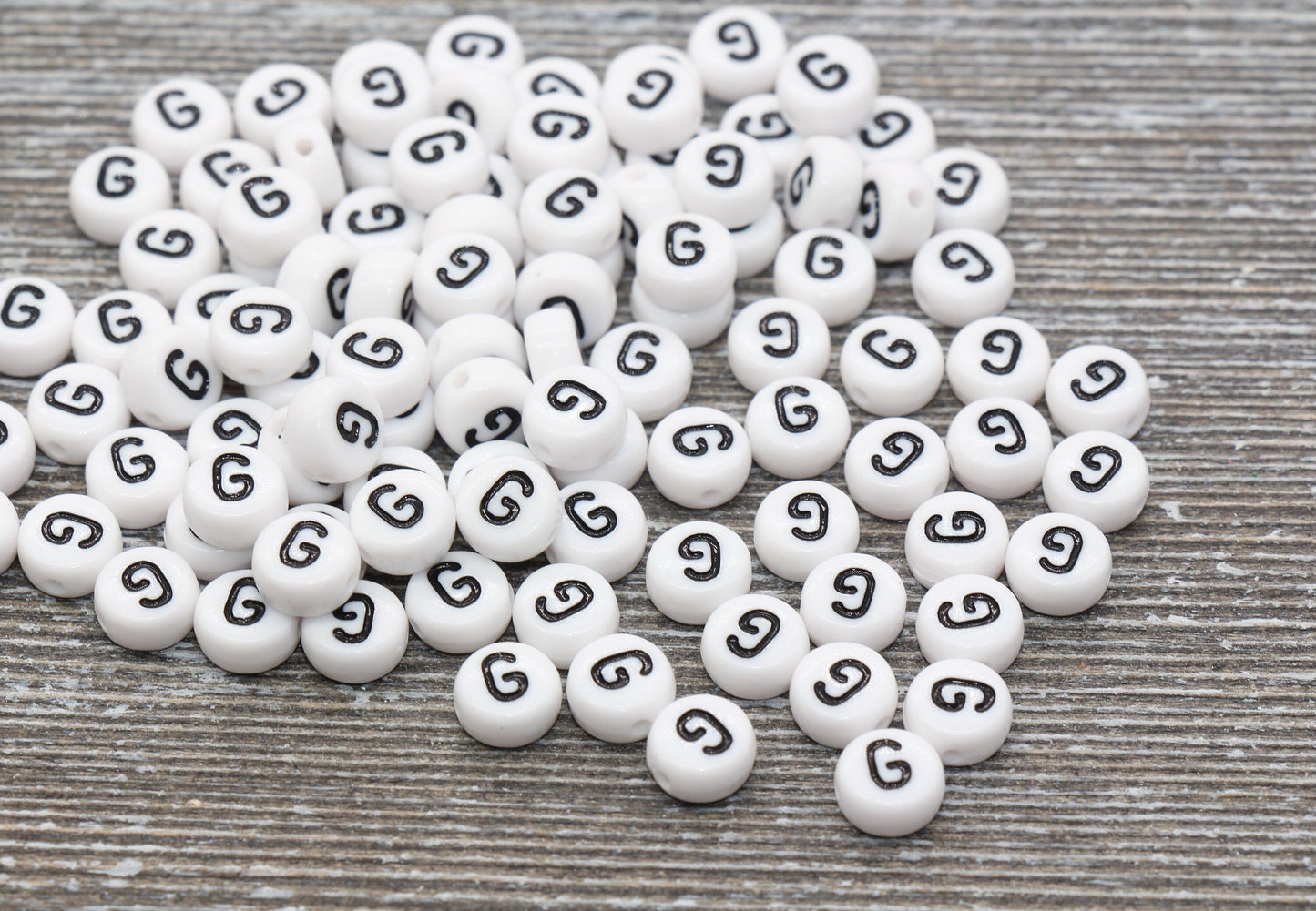 Letter G Alphabet Beads, White Alphabet Letter Beads, Acrylic White and Black Letters Beads, Round Acrylic Beads, Name Beads, Size 7mm