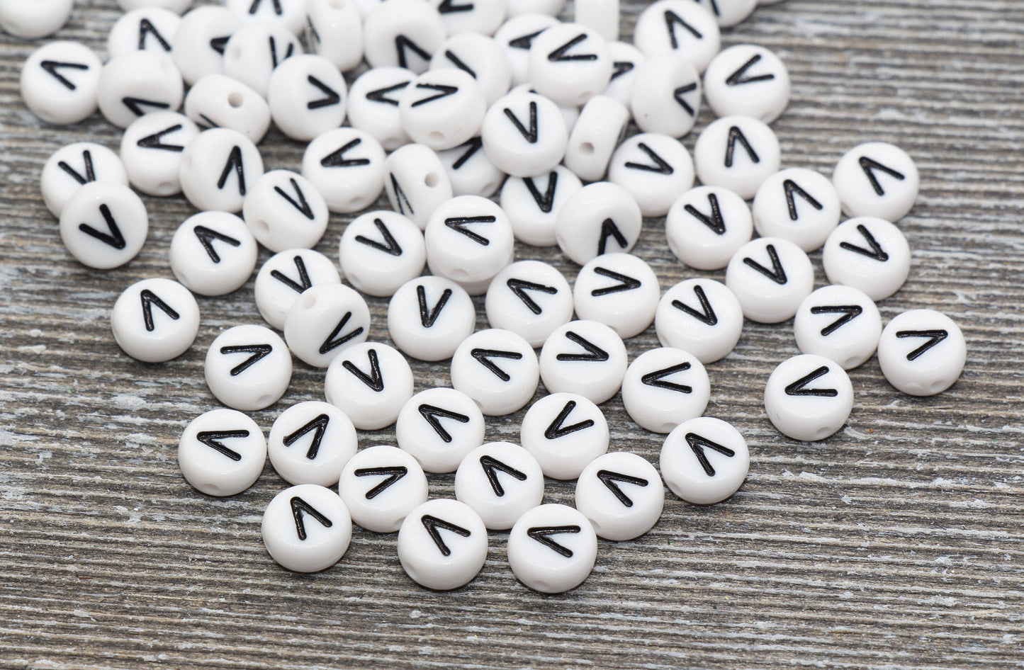 Letter V Alphabet Beads, White Alphabet Letter Beads, Acrylic White and Black Letters Beads, Round Acrylic Beads, Name Beads, Size 7mm