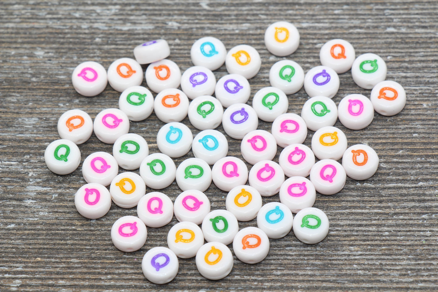 Letter Q Alphabet Beads, Multicolored White Alphabet Letter Beads, Acrylic White Letters Beads, Round Acrylic Beads, Name Beads, Size 7mm