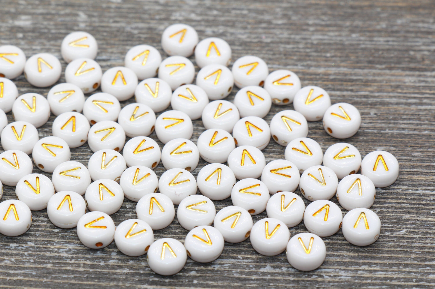 Letter V Alphabet Beads, White and Gold Alphabet Letter Beads, Acrylic Gold Letters Beads, Round Acrylic Beads, Name Initial Beads, Size 7mm