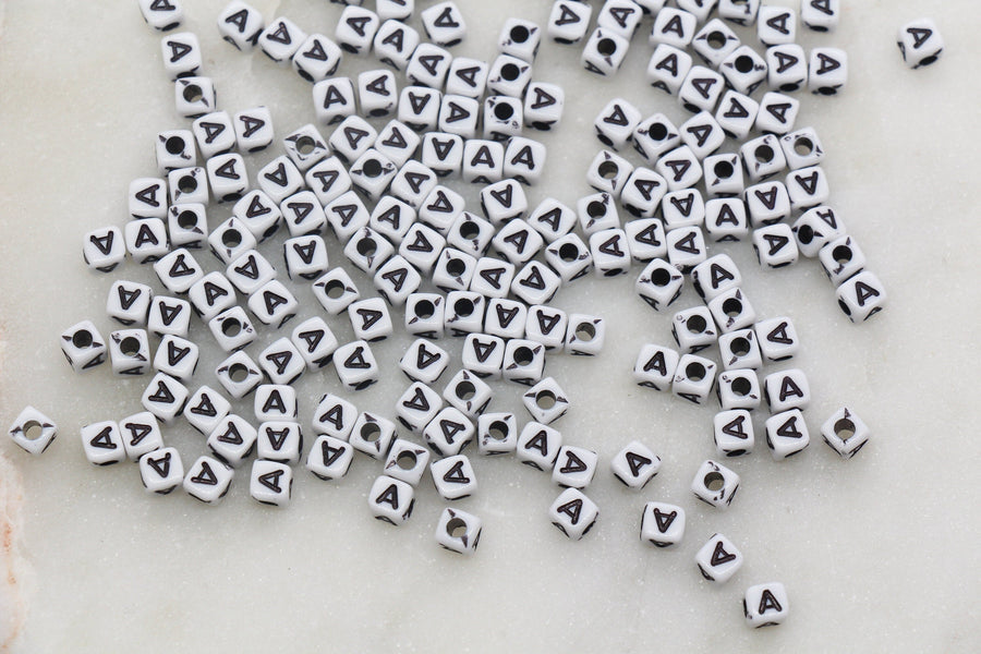 5mm White A-Z Acrylic Cube Letter Beads