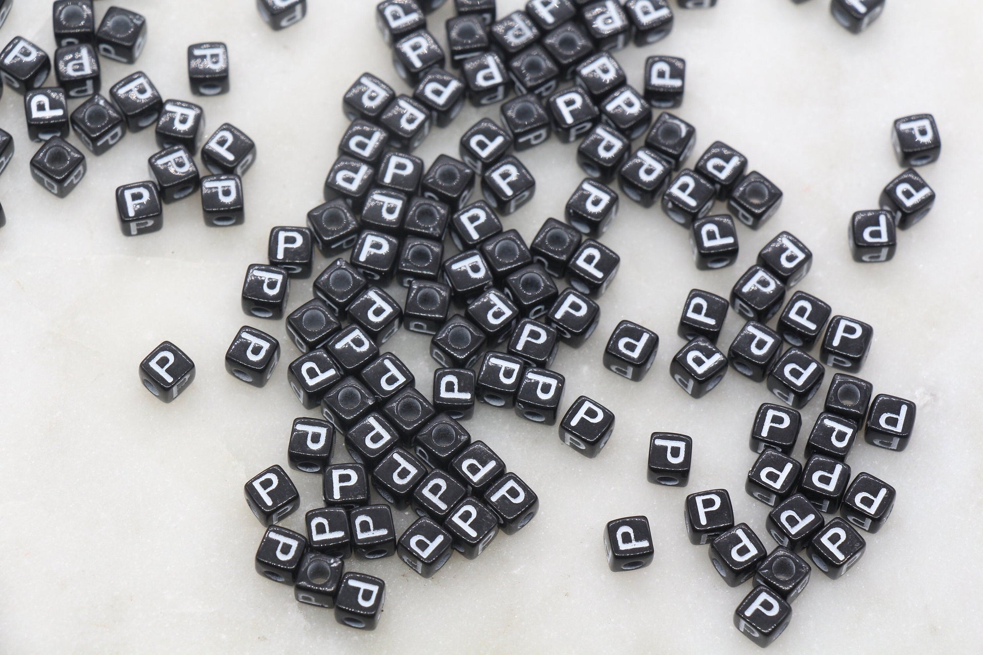 4.8mm Black A-Z Acrylic Cube Letter Beads