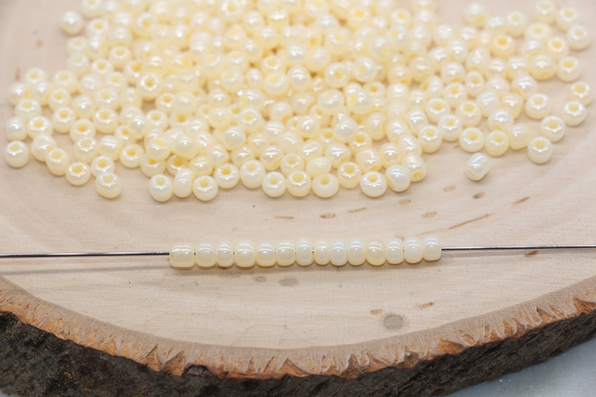 Creamy Glass Seed Beads, 4mm 6/0 Glass Round Seed Beads, Creamy Light Yellow Seed Beads, Glossy Rocailles Beads, Beading Supplies #2076