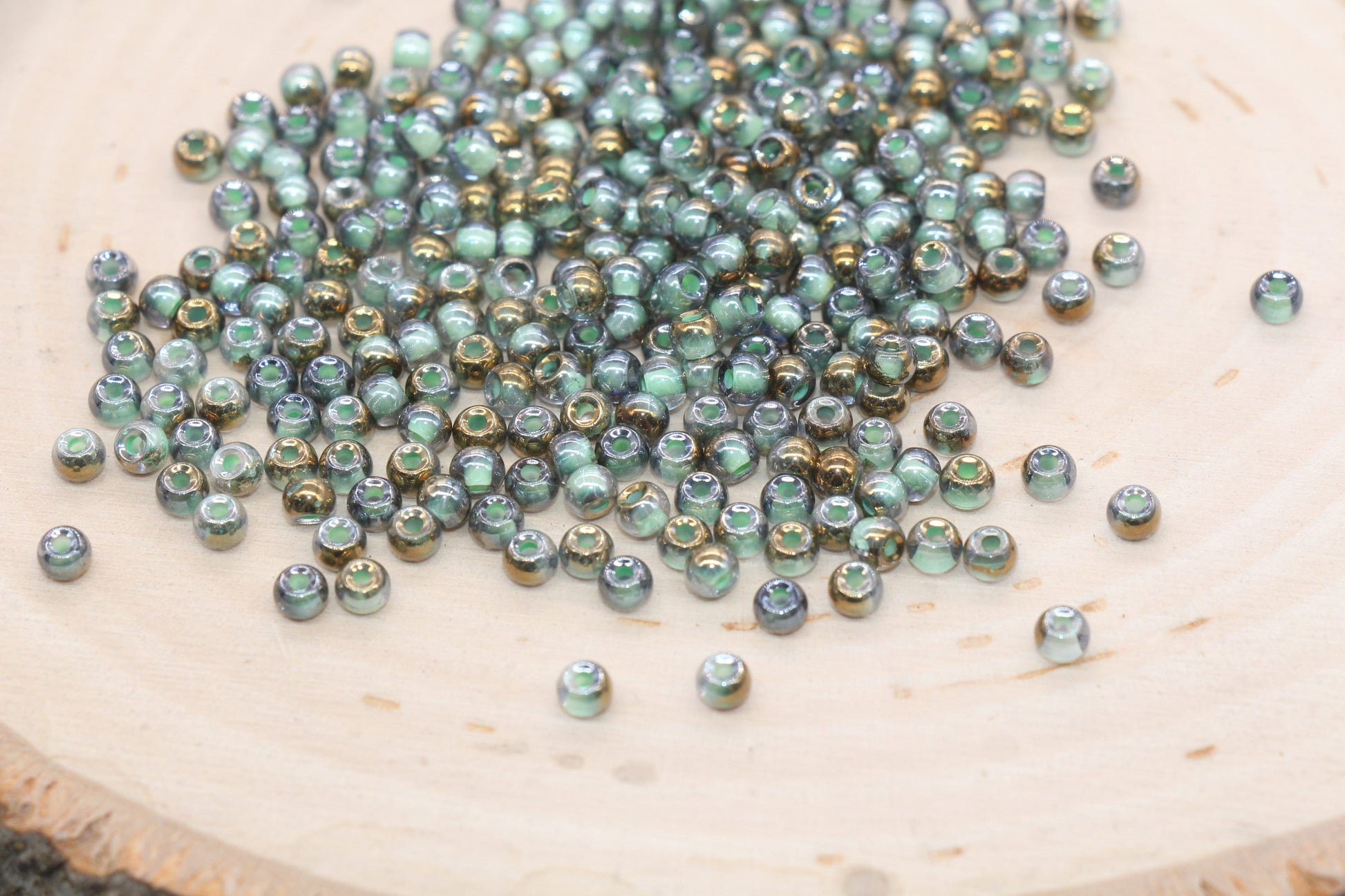 Gold with Mint Green Lining Ombre Glass Beads, 4mm Glass Round Seed Beads, Shiny Seed Beads, Beading Supplies, Beads for Bracelet #3207