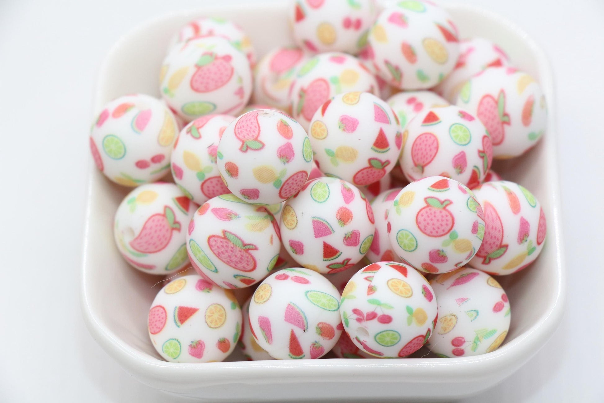 15mm Fruit Printed Beads, Strawberry Silicone Beads, Round Bubblegum Beads, Beads for Pens, Beads for Bracelets #S92