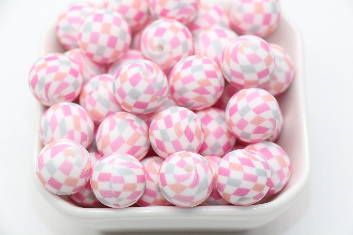 15mm Pink Checkered Printed Beads, Patterned Printed Silicone Beads, Round Bubblegum Beads, Beads for Pens #S145