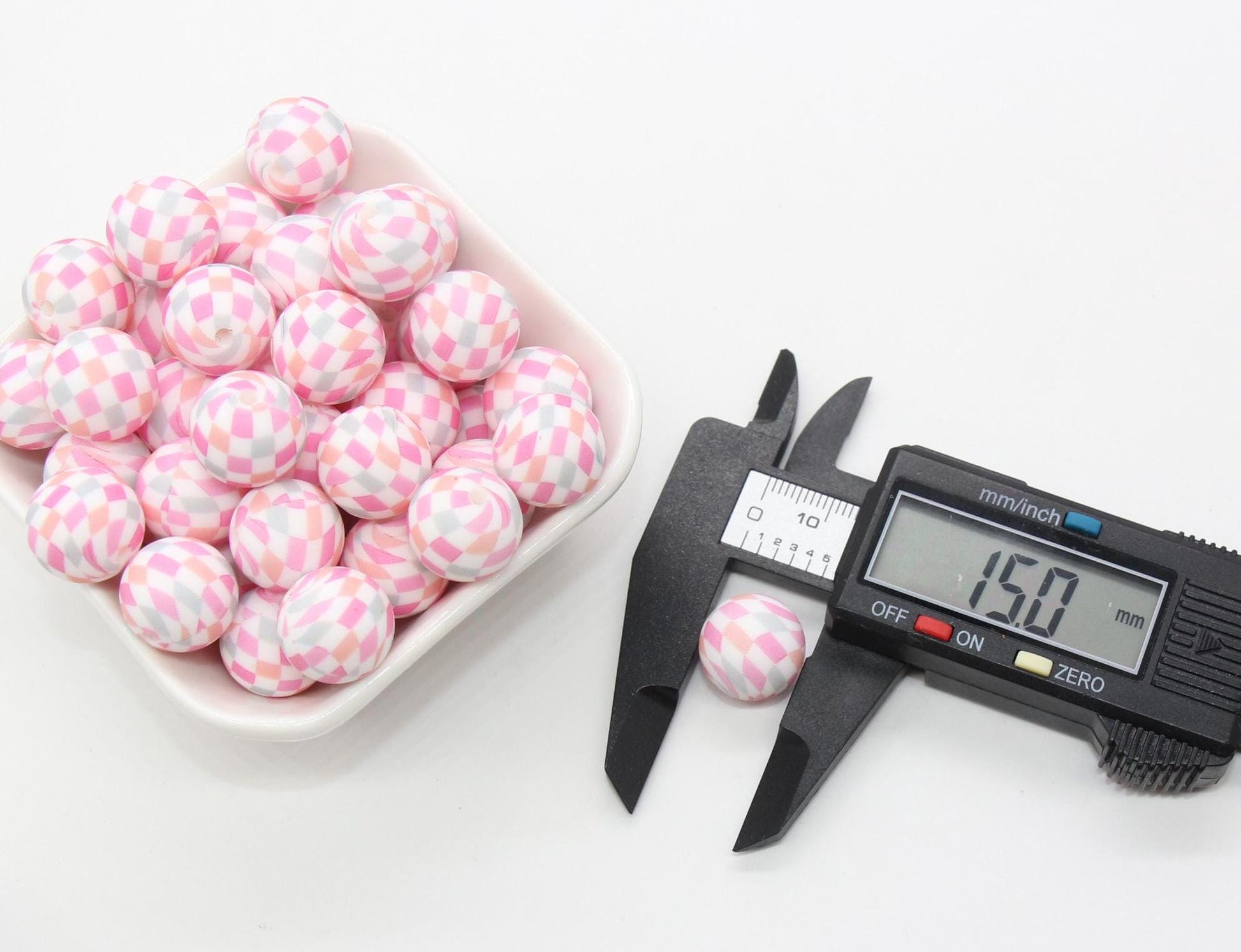 15mm Pink Checkered Printed Beads, Patterned Printed Silicone Beads, Round Bubblegum Beads, Beads for Pens #S145