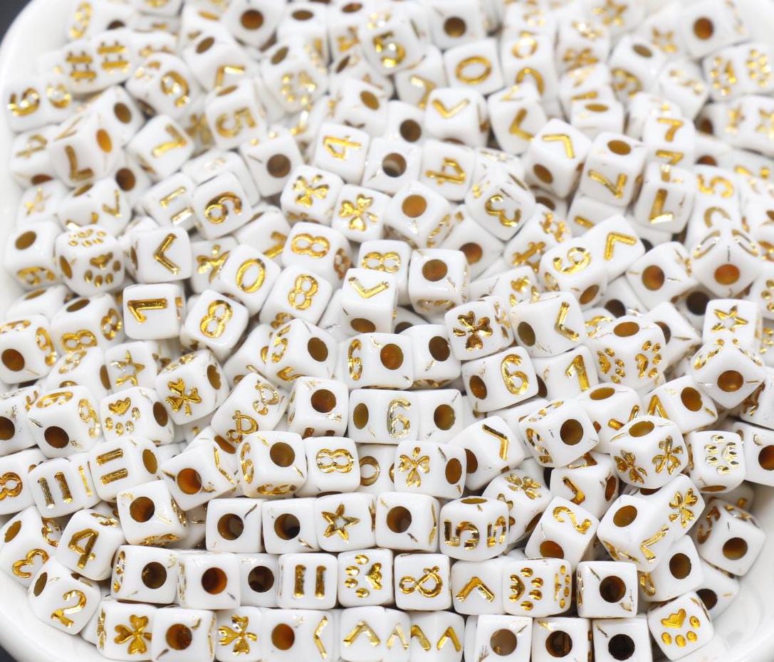 5mm White Black Clover Acrylic Symbol Beads #725
