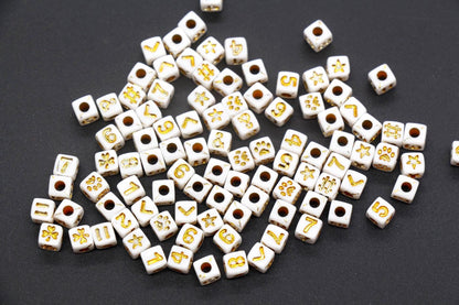 5mm White Black Clover Acrylic Symbol Beads #725